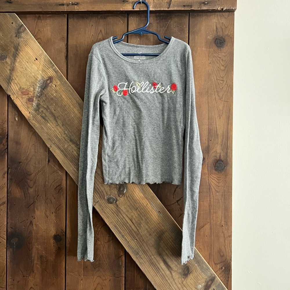 💥4/$12 Hollister Long Sleeve Gray Ribbed Long Sleeve T-Shirt